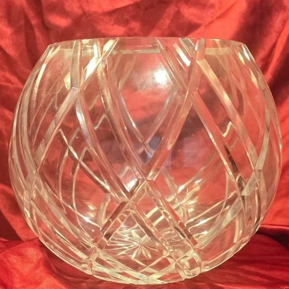 Vintage Heavy Cut Lead Crystal Rose Bowl Round Orb Vase Starburst Base 6 inch